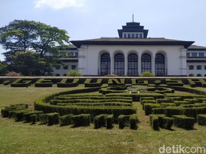 7 Oleh-oleh Khas Bandung yang Wajib Dibawa Pulang