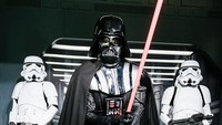 Star Wars menjadi salah satu serial film yang digandrungi penikmat layar lebar di seluruh dunia. Sejak dibuat filmnya pada 1977, Star Wars berkembang menjadi sebuah fenomena budaya pop. Foto: Getty Images