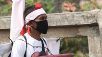 Mahmudin sudah menumpul perjalanan selama 8 hari.