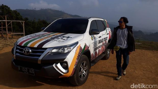 Wusss, 11 Mobil Perdana Jajal Pakai B30