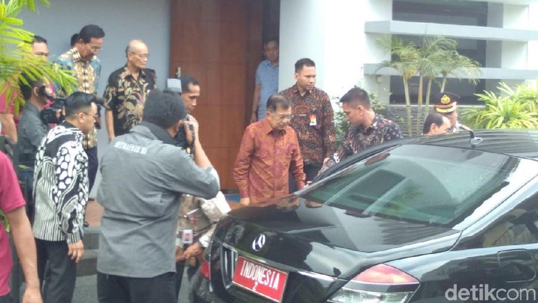 Ini yang Dibahas Wapres JK saat Bertamu ke Kediaman Buya Syafii