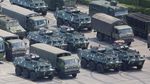 Kendaraan Militer China Rapatkan Barisan di Perbatasan Hong Kong