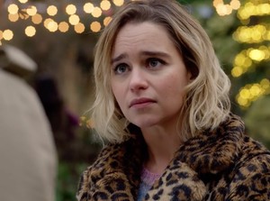 Kumpulkan Donasi untuk Corona, Emilia Clarke Ajak Fans Kencan