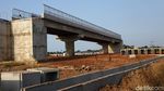 Menikmati Sore di Proyek Tol Cibitung-Cilincing