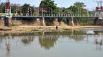 Debit Air Sungai Ciliwung Terus Menyusut