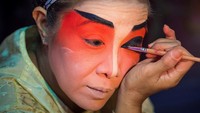 Festival Hungry Ghost ini juga dilengkapi dengan berbagai pertunjukkan, mulai dari opera, hingga pawai kostum.  Foto: Istimewa