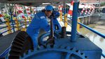 Debit Air Sungai Ciliwung Terus Menyusut