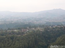 Siang Mencekam Kala 4 Mahasiswa Terjebak di Tebing Keraton