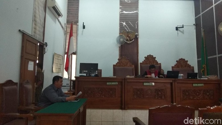 Sidang Tilang Elektronik Salah Alamat, Denny AK Minta ini ke Hakim Sidang Tilang Elektronik Salah Alamat, Denny AK Minta ini ke Hakim