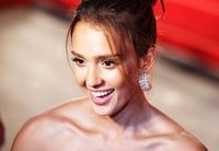 Jessica Alba Selalu Simpan Bumbu Favoritnya Ini di Kulkas