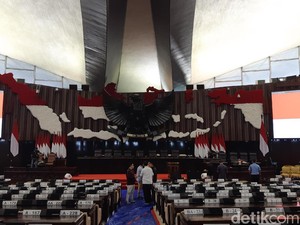 Kala Gedung DPR-MPR Bersolek Sambut Sidang Tahunan