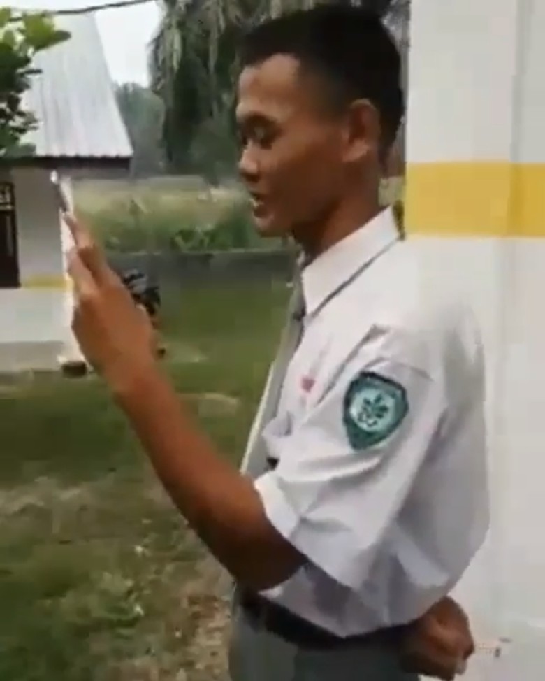 Bupati Labuhanbatu Janji ke Kemenpora Bereskan Kasus Koko Calon Paskibraka Bupati Labuhanbatu Janji ke Kemenpora Bereskan Kasus Koko Calon Paskibraka