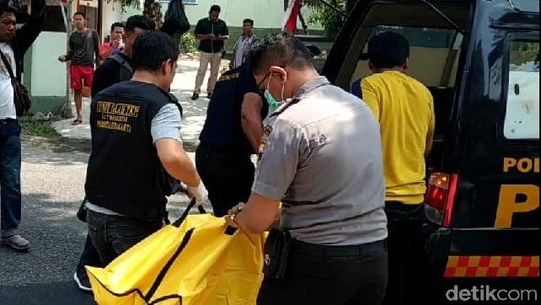 Seorang Petugas Kebersihan Klinik di Solo Ditemukan Kaku Tak Bernyawa Seorang Petugas Kebersihan Klinik di Solo Ditemukan Kaku Tak Bernyawa