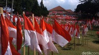 Gerakan Gebyar 10001 Bendera namanya.