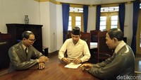 Perumusan Naskah Proklamasi dilakukan oleh Ir Sukarno, Mohammad Hatta dan Ahmad Subarjo di ruang makan. Kita seperti terhisap mesin waktu ke malam penting itu (Tasya/detikcom)