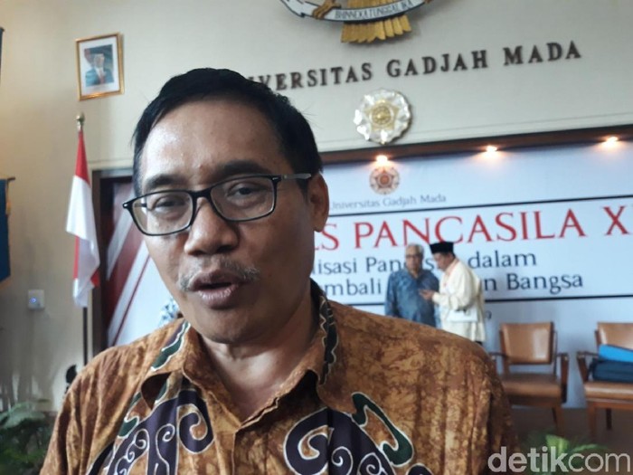 Plt Ketua Badan Pembinaan Ideologi Pancasila (BPIP) Hariyono di Balai Senat UGM.