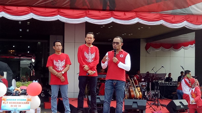 Sambut HUT RI Ke-74 Kemnaker Gelar Pesta Rakyat Tripartit Sambut HUT RI Ke-74 Kemnaker Gelar Pesta Rakyat Tripartit