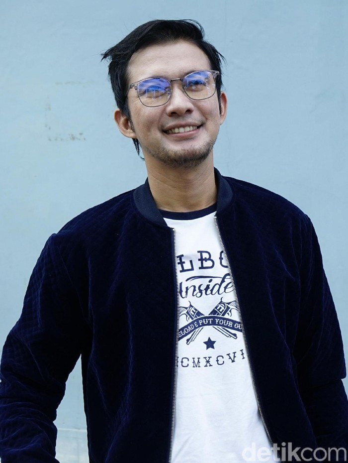 Mandala Shoji Mandala Shoji dan istri saat ditemui di studio Trans TV.