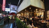 5 Tempat Makan Tempo Dulu di Bandung, Ada yang Berusia 100 Tahun