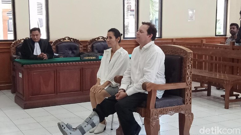 Terbukti Produksi Kokain di Bali, WN Aussie Divonis 5 Tahun Bui Terbukti Produksi Kokain di Bali, WN Aussie Divonis 5 Tahun Bui