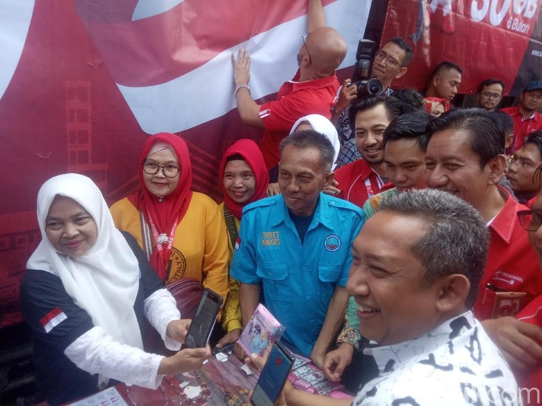 Tak Jaga Lingkungan, PKL Cicadas Bakal Disanksi Larangan Dagang Tak Jaga Lingkungan, PKL Cicadas Bakal Disanksi Larangan Dagang