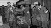 Menyerahnya Jepang kepada Sekutu juga menjadi penanda berakhirnya Perang Dunia II di benua Asia. Selain itu, momen itu juga dimanfaatkan oleh para pejuang Indonesia untuk memproklamasikan kemerdekaan Indonesia. Fox Photos/Getty Images.