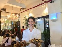 Santai Sore Makin Lengkap dengan Teh Hangat Plus Kue Cubit Boba