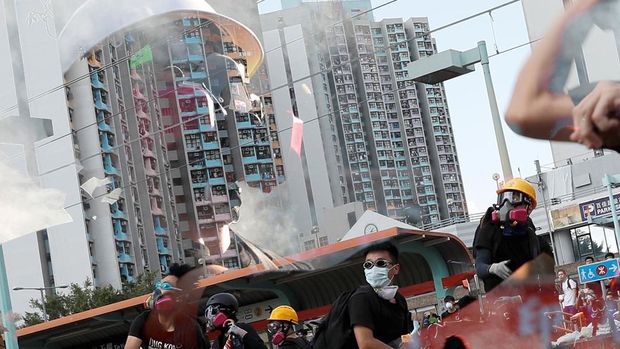Uang, Kekuasaan, & Media, Jadi Strategi Redam Demo Hong Kong?