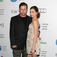 Di pilpres AS 2020, Stephen Baldwin punya pandangan politik yang berbeda dari putrinya, Hailey Baldwin. Pernah suatu kali, keduanya menyuarakan dukungannya terhadap presiden pilihan masing-masing di hari yang sama. Hailey mendukung Joe Biden, sementara Stephen meng-endorse Trump. (Foto: Angela Weiss/Getty Images)