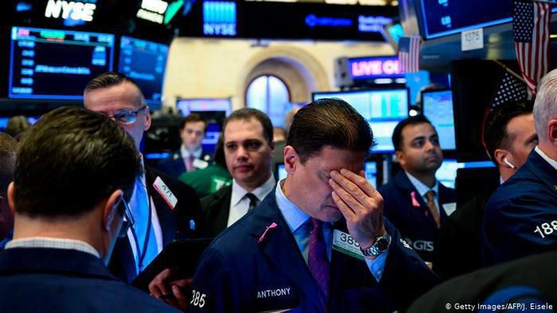 Bursa di Wall Street Menukik Tajam, Pasar Cemas Resesi Mengancam Bursa di Wall Street Menukik Tajam, Pasar Cemas Resesi Mengancam