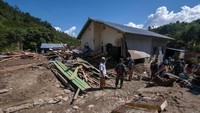 Banjir bandang menerjang Dusun 3 dan 4 di Desa Namo, Kecamatan Kulawi, Sigi, Sulawesi Tengah, pada Selasa (13/8/2019) lalu. Akibatnya, sejumlah rumah warga rusak.