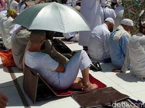 Suhu di Madinah Capai 40 Derajat Celcius, Heatstroke Ancam Jemaah Haji RI