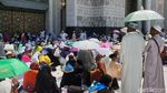 Salat Jumat di Bawah Panas 42 Derajat