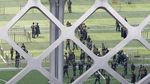 Tentara China Latihan di Perbatasan Hong Kong, Ada Apa?