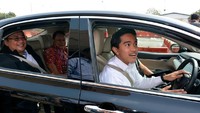 Sebelumnya pada bulan lalu, putra kedua Presiden, Jokowi, Kaesang, juga sempat mengunjungi booth Toyota di arena GIIAS 2019, ICE BSD, Tangerang. Istimewa/Dok. Toyota.