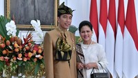 Pada Tahun 2019, Jokowi kembali tampil dengan baju adatnya ketika pada tahun sebelumnya hanya memakai jas biru formal. Istimewa/dok. Setpres  