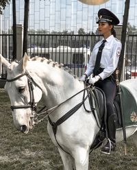 Cerita Polisi Cantik yang Diminta Foto Hingga Diserang Pemabuk saat Bertugas