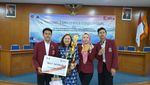 Potret Dosen Untar Dr Dr Yenita SE MM MBA MSi MT MH MPD MAK ME MIKOM MMSI
