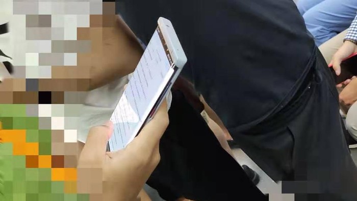 Apakah Ini Huawei Mate 30 Pro? (Foto: dok. Weibo via IndiaShopps.com) Apakah Ini Huawei Mate 30 Pro? (Foto: dok. Weibo via IndiaShopps.com)
