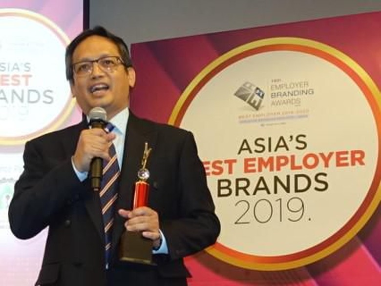 Top! BPJS TK Raih 3 Kategori Asias Best Employer Brand Award 2019 Top! BPJS TK Raih 3 Kategori Asias Best Employer Brand Award 2019