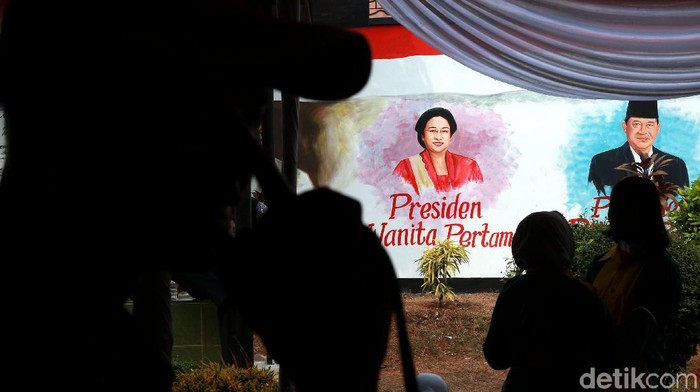 Museum Perumusan Naskah Proklamasi Museum Perumusan Naskah Proklamasi di masa lalu merupakan rumah seorang Laksamana Jepang. 74 tahun lalu, para pendiri bangsa menyusun naskah proklamasi di sana.