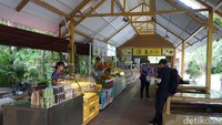 Berbagai minuman dan makanan buah segar juga mudah ditemukan di Pulau Hainan (Shinta/detikcom) 