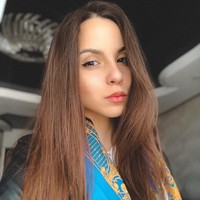 Sejak kecil, saya menyukai pekerjaan semacam ini, tetapi saya tidak bisa memutuskan dengan pasti apa yang harus dilakukan. Saya memutuskan untuk menggabungkan keterampilan menunggang kuda saya dengan membantu orang. Polisi berkuda adalah pilihan sempurna bagi saya, ujarnya. Foto: dok. Instagram @daria___b