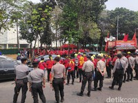 Demo di DPR, Buruh Minta Bertemu dengan Puan