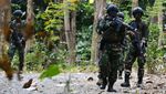 Marinir Indonesia dan AS Kejar Musuh di Hutan Selogiri Banyuwangi