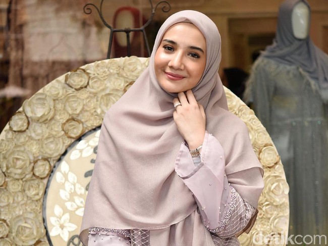 Zaskia Sungkar Panik Terjebak di Mall dan Cari Jalan Keluar di Tengah Demo