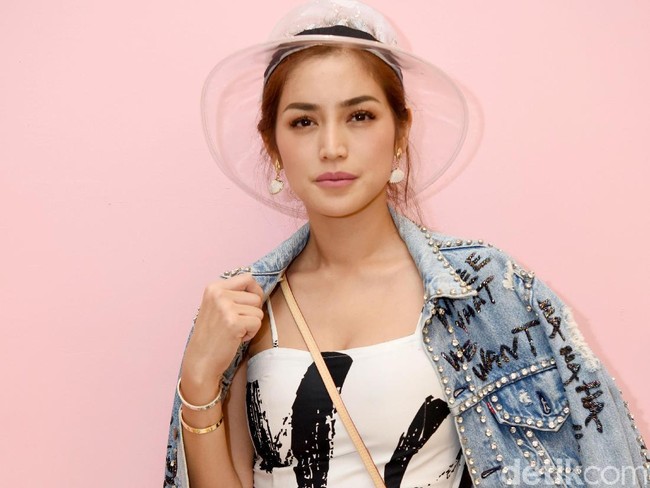 Oh Ternyata... Jessica Iskandar Pernah Pacaran dengan Fauzi Baadilla