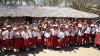 Pendidikan berkualitas adalah hak setiap anak (Anita Ratnasari Tanjung, Ketua CT Arsa Foundation-SDN Loemanu, Perbatasan Indonesia-Timor Leste). (Instagram @anita_chairultanjung dan @ctarsafoundation)