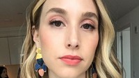 Usai kejadian itu Leo pun tak menghubunginya lagi dan Whitney sangat menyesal telah menolaknya. Dok. Instagram/whitneyeveport