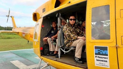 Naik Heli, Jonan Upacara HUT RI di Freeport